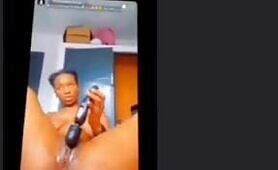 Oduola Tolashe Rubbing A Vibrating Dildo On Her Wet Clitoris Pussy