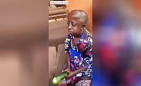 Lady Uses Big Cucumber To Stretch Her Pussy Video
