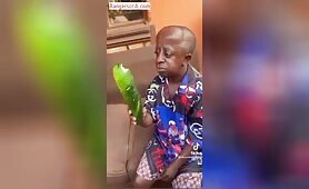 Lady Uses Big Cucumber To Stretch Her Pussy Video