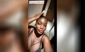 Naija Tiktoker “Lyf_Of_Glory” Flaunting Her Naked Body bangerscrib