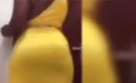 Abena Korkor showcasing her pussy in the toilet