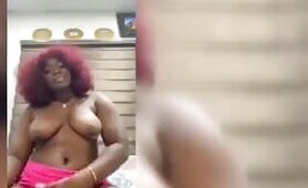 Leak Topless Video Of Big Girl Rose