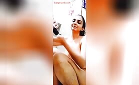 Sexy indian bathing nude on webcam 
