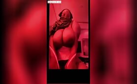 Busty Snap Babe Leak