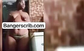 Watch Jennifer Getting Herself Naked