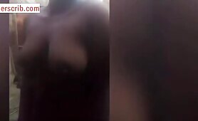 Roselyn From Kumasi Removing Her Bra