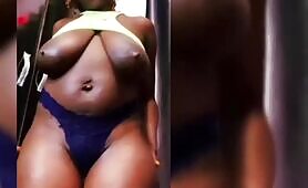 Ebony Babe Showing Her Beauty And Boobs