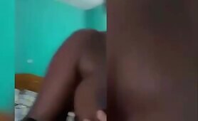 Ghana Babe Showing How Her Naked Body Looks