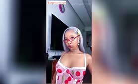 Blondie_254 Shares Nude Video, As She Flaunts Her Boobs, And Rubs Them